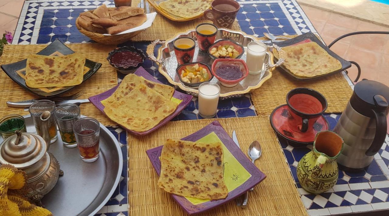 Riad Dar Bergui 우아르자자테 외부 사진