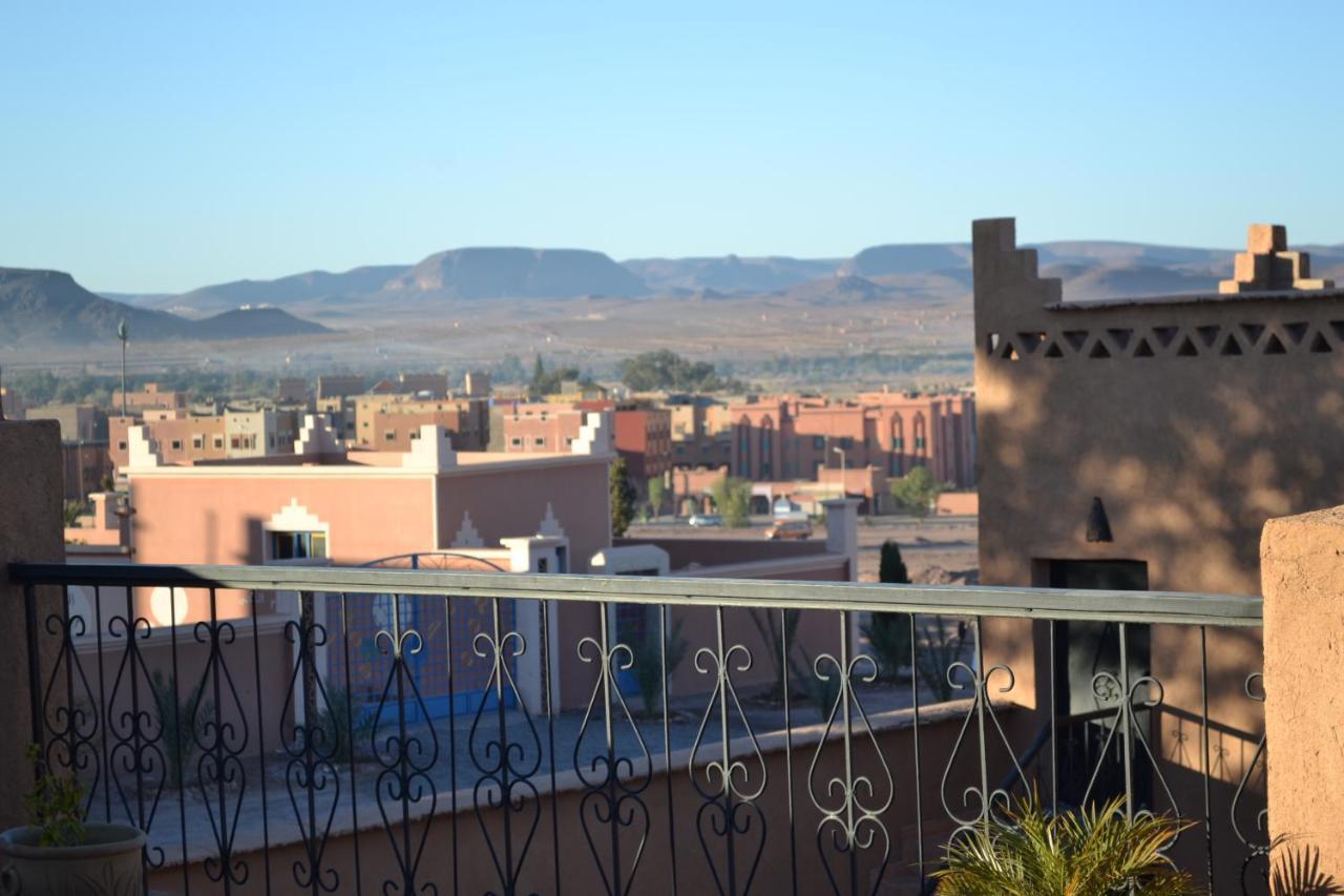 Riad Dar Bergui 우아르자자테 외부 사진