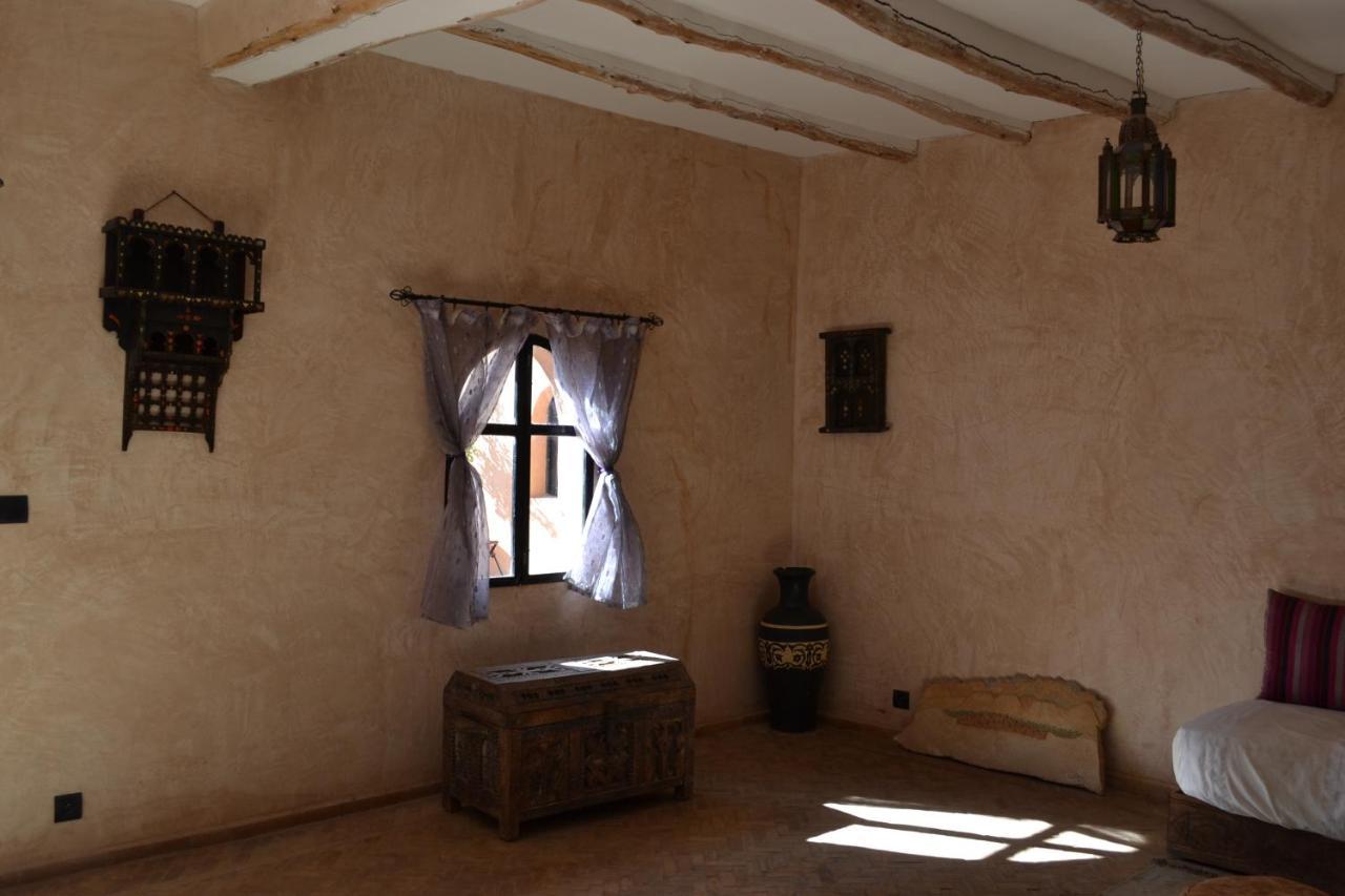 Riad Dar Bergui 우아르자자테 외부 사진