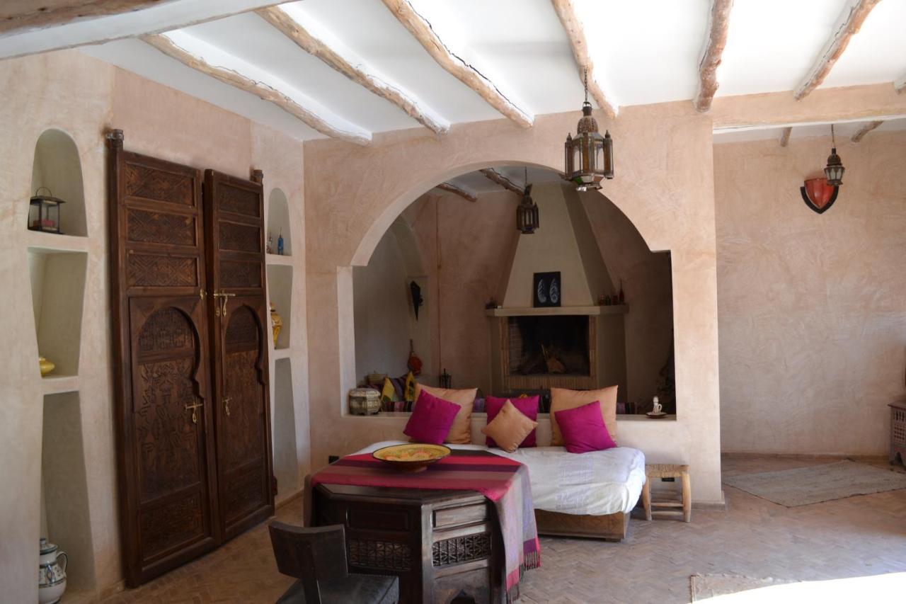 Riad Dar Bergui 우아르자자테 외부 사진