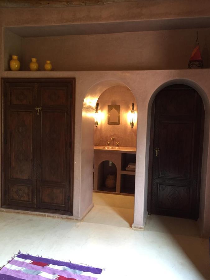 Riad Dar Bergui 우아르자자테 외부 사진