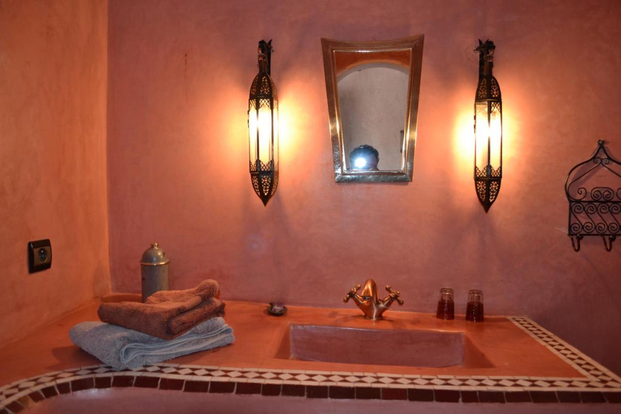 Riad Dar Bergui 우아르자자테 외부 사진